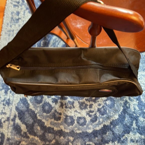 American Tourister cross body black canvas bag NEW 15 length 10 inch height - Picture 3 of 6